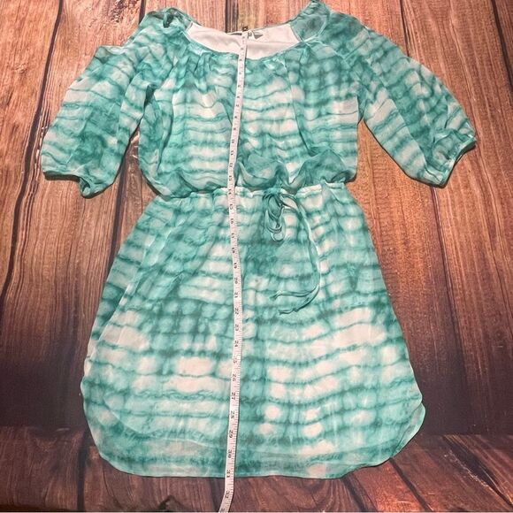 BISOU BISOU green white tie dye chiffon blouson cold shoulder dress Sz4 Preowned - Picture 4 of 6